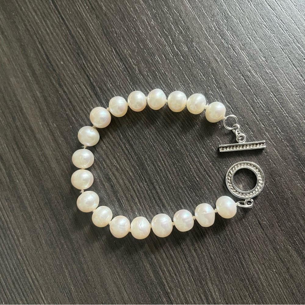 Pearl Bracelet with Silver Clasp